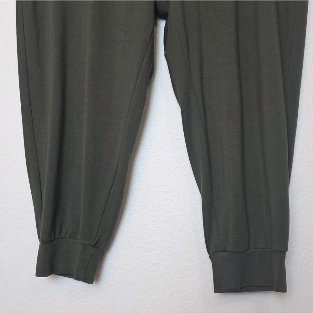 TORRID Relaxed Fit Jogger Lightweight Ponte Mid-Rise Pant In Green Plus Size 2X - Picture 7 of 13
